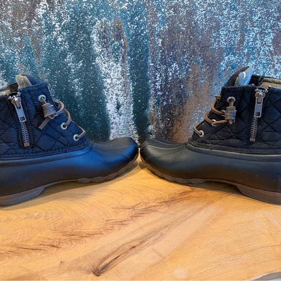 Sperry Women's Saltwater Quilted Duck Boots – Size 6 women’s (EUC) - Picture 5 of 13